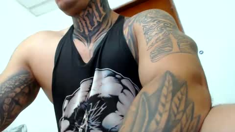 Snapshot of colombian_monster_cock chatting on 17, 12, 2024 camilo online show from 17, 12, 2024