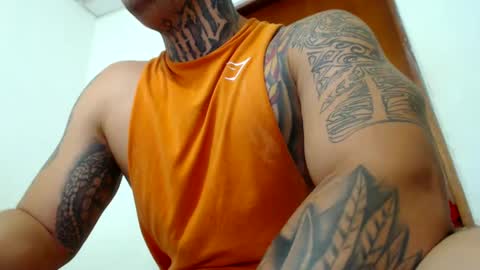 Snapshot of colombian_monster_cock chatting on 23, 12, 2024 camilo online show from 23, 12, 2024