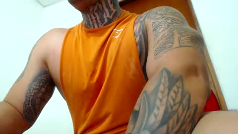 Snapshot of colombian_monster_cock chatting on 23, 12, 2024 camilo online show from 23, 12, 2024