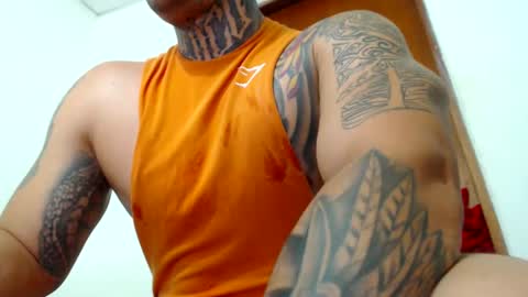 Snapshot of colombian_monster_cock chatting on 23, 12, 2024 camilo online show from 23, 12, 2024