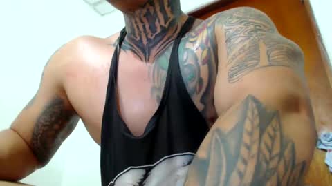 Snapshot of colombian_monster_cock chatting on 30, 1, 2025 camilo online show from 30, 1, 2025