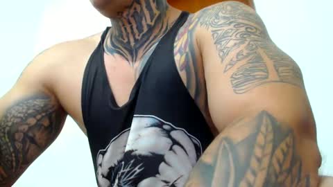 Snapshot of colombian_monster_cock chatting on 6, 2, 2025 camilo online show from 6, 2, 2025