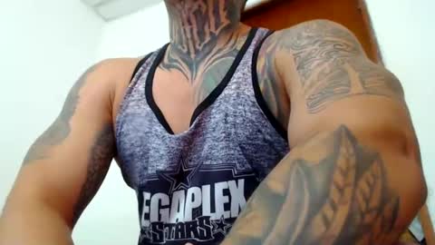 Snapshot of colombian_monster_cock chatting on 9, 2, 2025 camilo online show from 9, 2, 2025