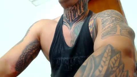 Snapshot of colombian_monster_cock chatting on 11, 2, 2025 camilo online show from 11, 2, 2025