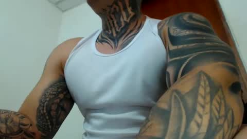 Snapshot of colombian_monster_cock chatting on 9, 9, 2025 camilo online show from 9, 9, 2025