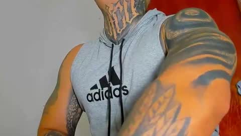 Snapshot of colombian_monster_cock chatting on 20, 9, 2025 camilo online show from 20, 9, 2025