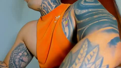 Snapshot of colombian_monster_cock chatting on 5, 10, 2025 camilo online show from 5, 10, 2025