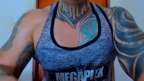 Snapshot of colombian_monster_cock chatting on 23, 10, 2025 camilo online show from 23, 10, 2025