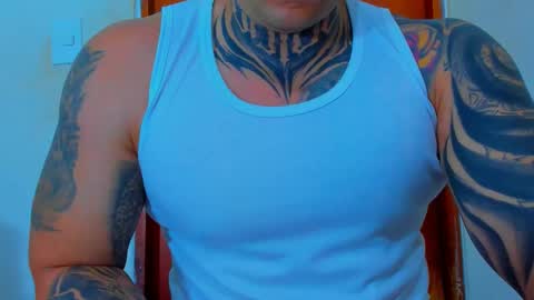 Snapshot of colombian_monster_cock chatting on 29, 10, 2025 camilo online show from 29, 10, 2025