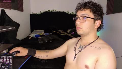 Snapshot of comandantepajas chatting on 4, 4, 2026 Alejandro online show from 4, 4, 2026