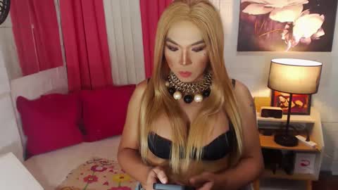 Snapshot of commanderofsexx chatting on 24, 12, 2024 QUEEN SABRINA online show from 24, 12, 2024