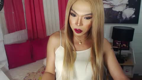 Snapshot of commanderofsexx chatting on 2, 1, 2025 QUEEN SABRINA online show from 2, 1, 2025