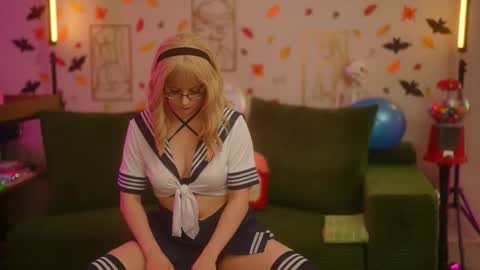 Snapshot of consensualcollabs chatting on 24, 10, 2025 MR. MAESTRK Friends online show from 24, 10, 2025