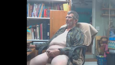 Snapshot of constantbater57 chatting on 15, 3, 2026 conastantbater57 online show from 15, 3, 2026