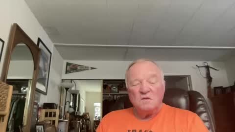 Snapshot of cookoosnest chatting on 5, 10, 2025 cookoosnest online show from 5, 10, 2025