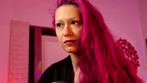Ginger The Cringer online show from 1, 5, 2026