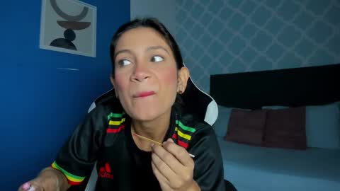  CORA  online show from 1, 10, 2025