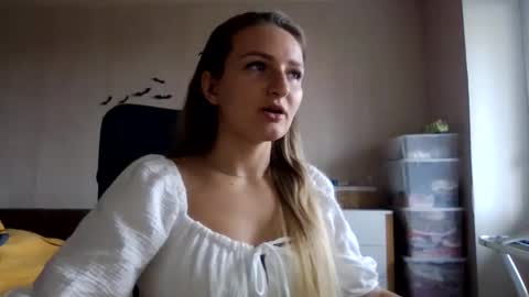 cora_fora online show from 3, 10, 2025