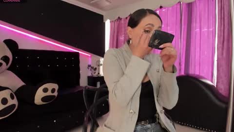 Coral  online show from 4, 2, 2026