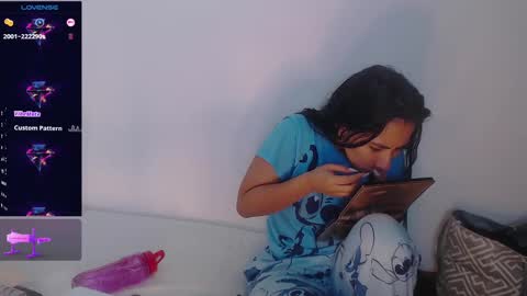 Snapshot of coraline2911 chatting on 5, 3, 2025 coraline2911 online show from 5, 3, 2025