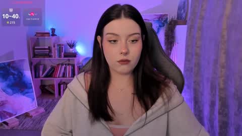 little girl who is always right or Coraline online show from 13, 10, 2025