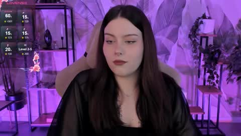 little girl who is always right or Coraline online show from 17, 10, 2025