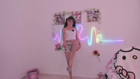 Coraline uwu     Bienvenidos al dulce mundo de Coraline    Hola amores soy Coraline  Una chica  tierna juguetona online show from 25, 6, 2026