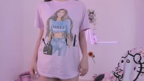 Coraline uwu     Bienvenidos al dulce mundo de Coraline    Hola amores soy Coraline  Una chica  tierna juguetona online show from 26, 6, 2026
