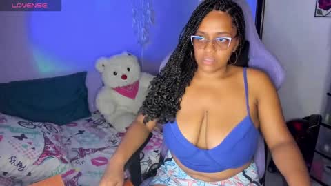 Snapshot of corinastonee chatting on 16, 10, 2025 corina online show from 16, 10, 2025