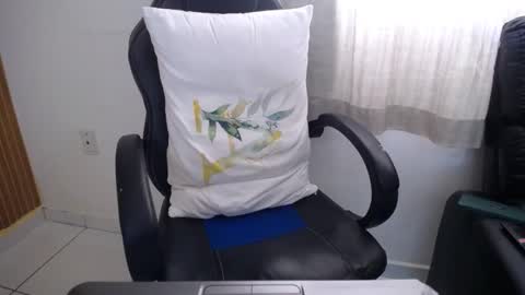 corolaxxl online show from 4, 3, 2026