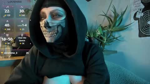 Snapshot of cos_operator chatting on 9, 10, 2025 cos_operator online show from 9, 10, 2025