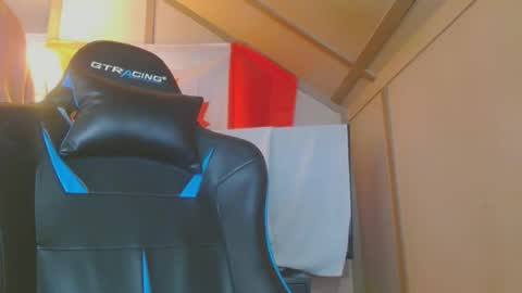 Snapshot of cosmicjones88 chatting on 17, 2, 2025 cosmicjones88 online show from 17, 2, 2025