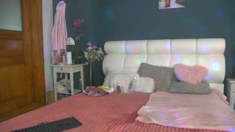cougarmilf_ online show from 5, 5, 2026
