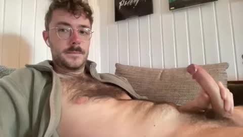 Snapshot of couple_24_28 chatting on 22, 3, 2026 couple_24_28 online show from 22, 3, 2026