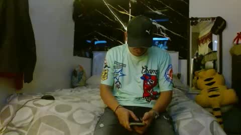 couple_hot77 online show from 19, 10, 2025