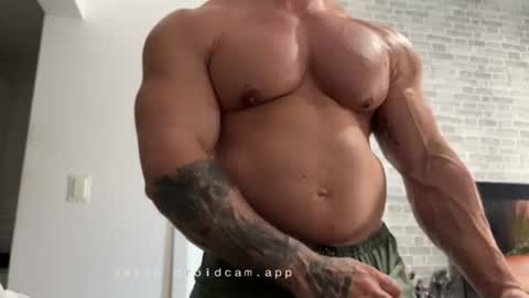 couplemuscle40 online show from 28, 7, 2026