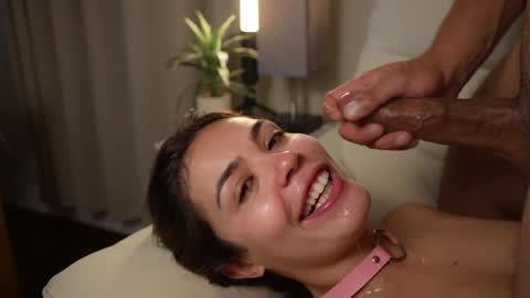 Momo and Nico -  - 20 OFF online show from 2, 10, 2025