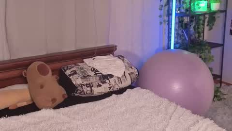 Yuna online show from 14, 12, 2025