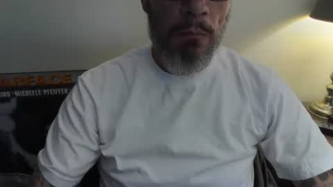 Snapshot of cpl_inlove chatting on 12, 10, 2025 cpl_inlove online show from 12, 10, 2025