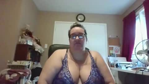 Snapshot of craftgirl2 chatting on 21, 10, 2025 Craftgirl online show from 21, 10, 2025