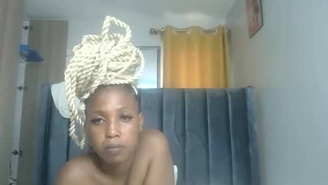 Snapshot of crammy_freaky chatting on 28, 11, 2025 crammy_freaky online show from 28, 11, 2025