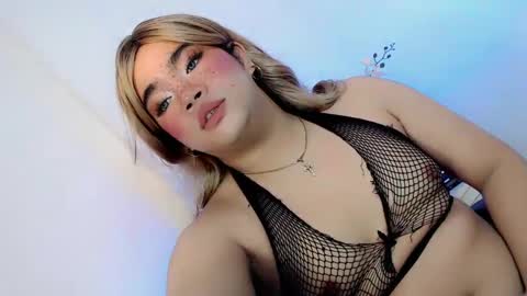 Hot Ayisha online show from 13, 2, 2025