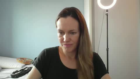 Anny online show from 16, 12, 2025