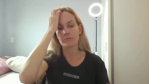 Anny online show from 28, 4, 2026