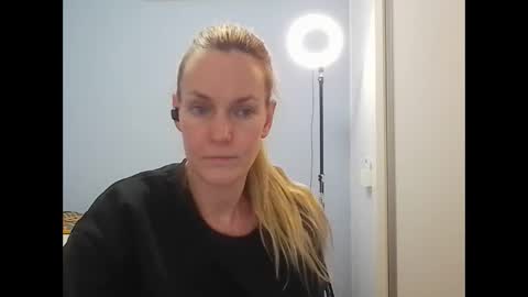 Anny online show from 10, 6, 2026