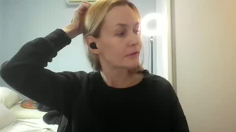 Anny online show from 12, 6, 2026