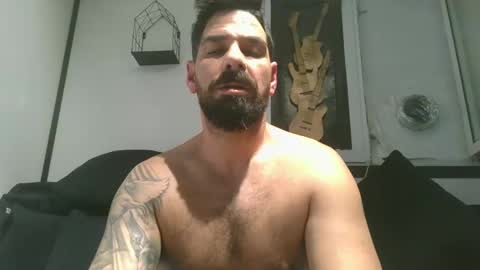 Snapshot of crazycouple1011 chatting on 14, 2, 2025 funcouple online show from 14, 2, 2025