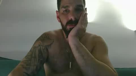 Snapshot of crazycouple1011 chatting on 22, 11, 2025 funcouple online show from 22, 11, 2025