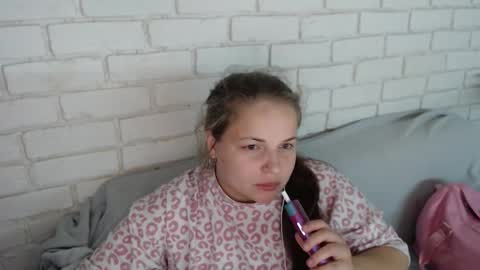 Crazyy Girl  online show from 7, 10, 2025