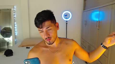 Snapshot of crazyybull chatting on 25, 11, 2025 Bull online show from 25, 11, 2025